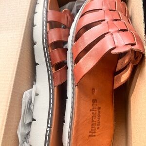 Bearpaw Huaraches Saddle Sandals